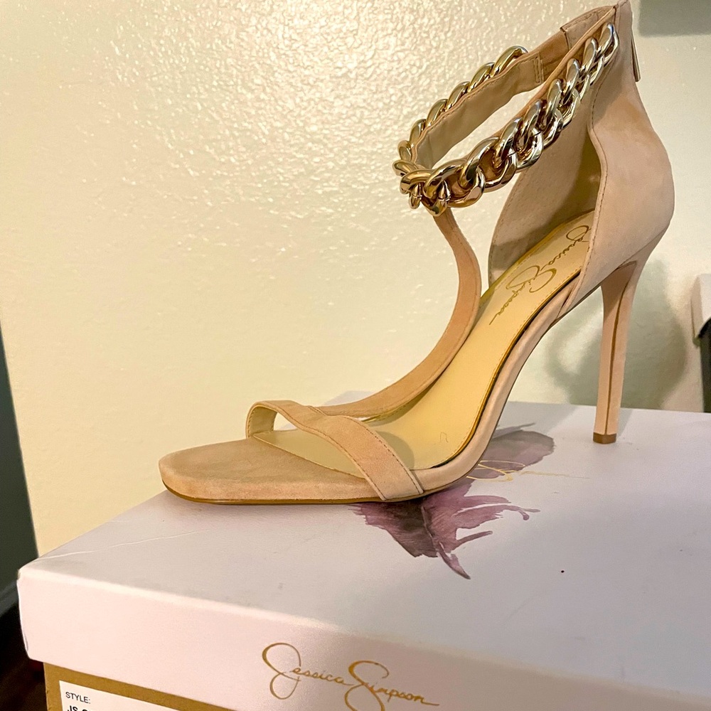 Jessica SimpsonWomen's Omesa T-Strap Chain Dress Sandals